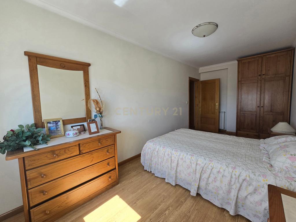 Apartamento T3 + 1 em Bragança - Image 27