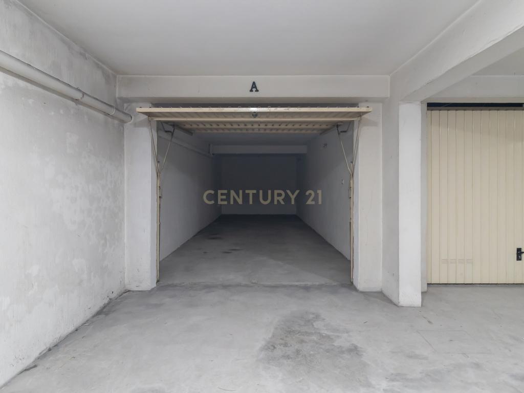 Garagem Box Fechada de 28m² – Bairro da Cascalheira, Pinhal Novo - Image 2