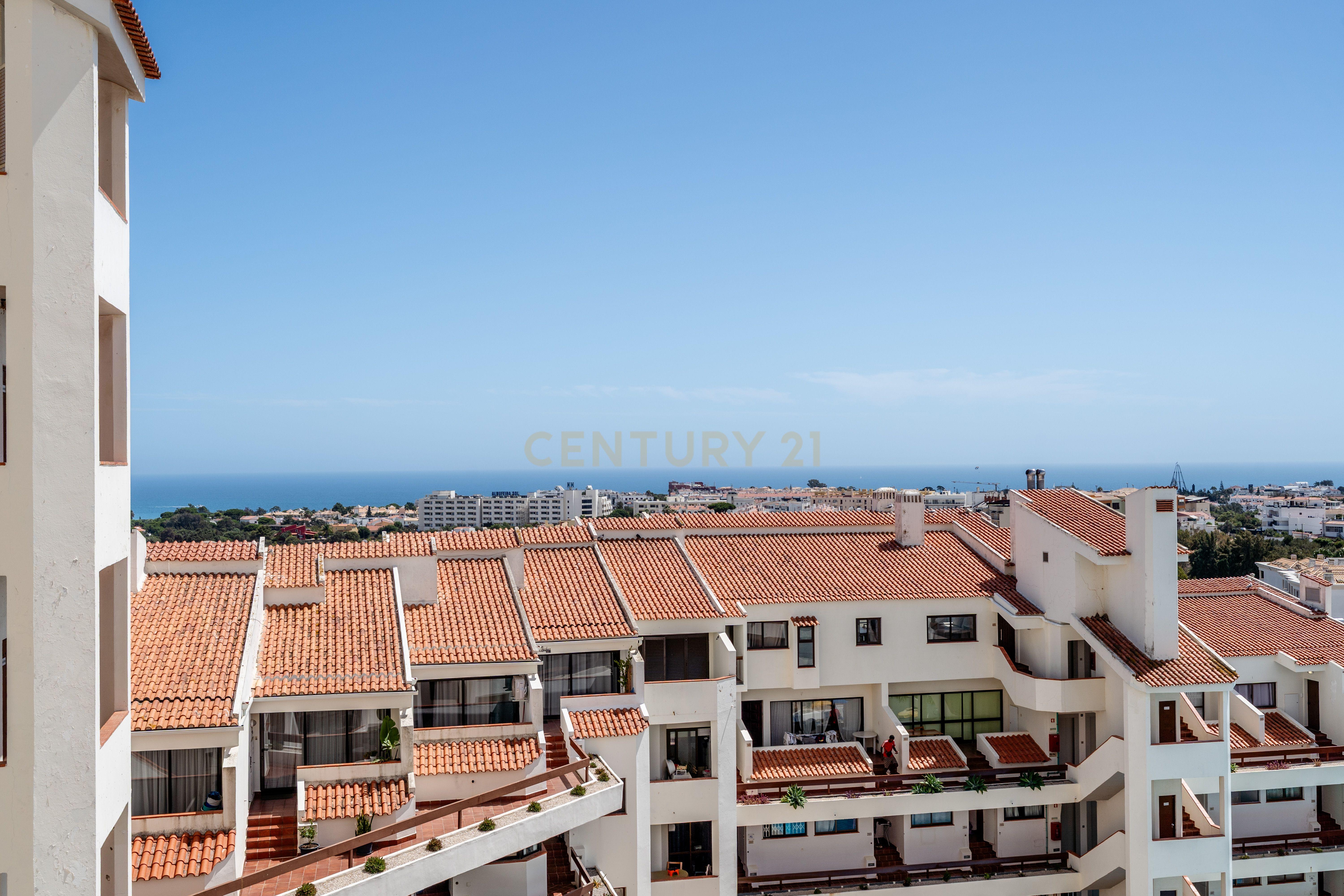 Fotografia 10 de T1 totalmente remodelado, mobilado e equipado, com extraordinária vista panorâmica de 180° sobre o mar