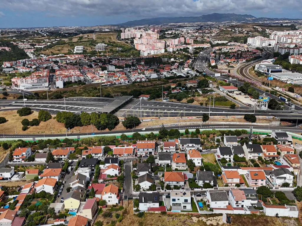 Moradia T4 Premium independente com Piscina (Nova Construção) / Barcarena - Image 61