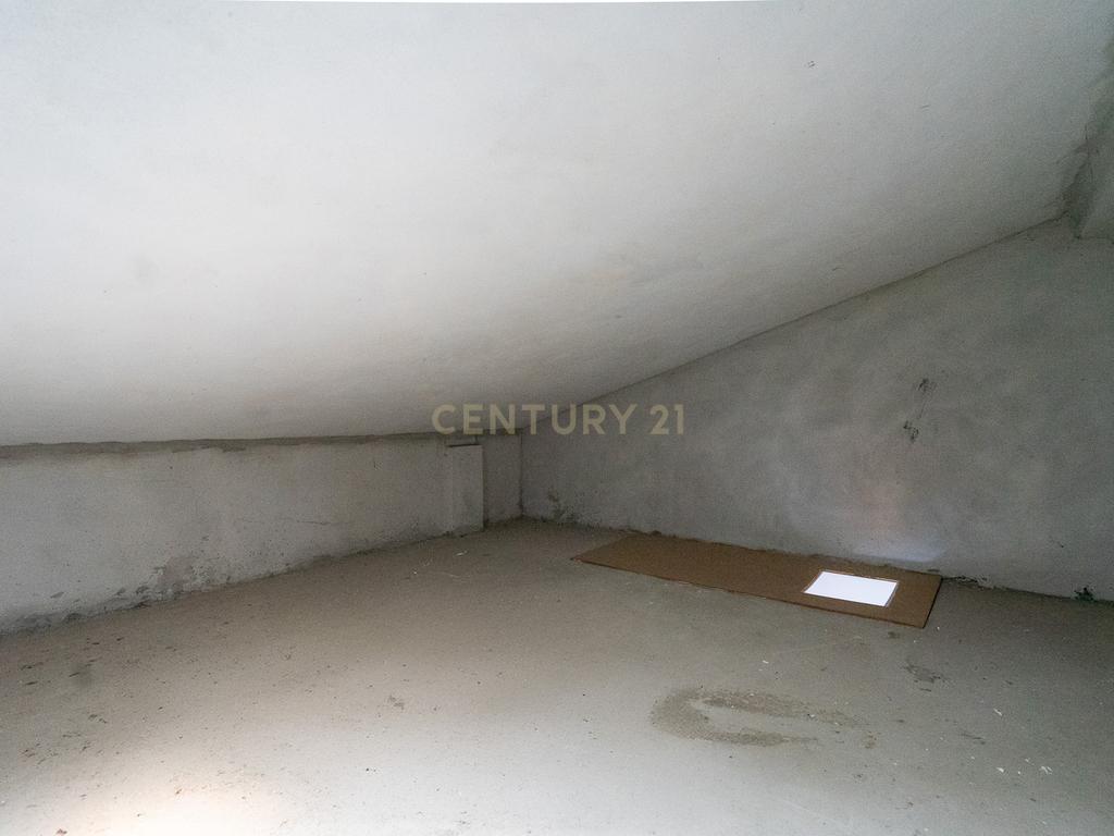 Apartamento T3 Duplex + Garagem em Coimbra - Image 47
