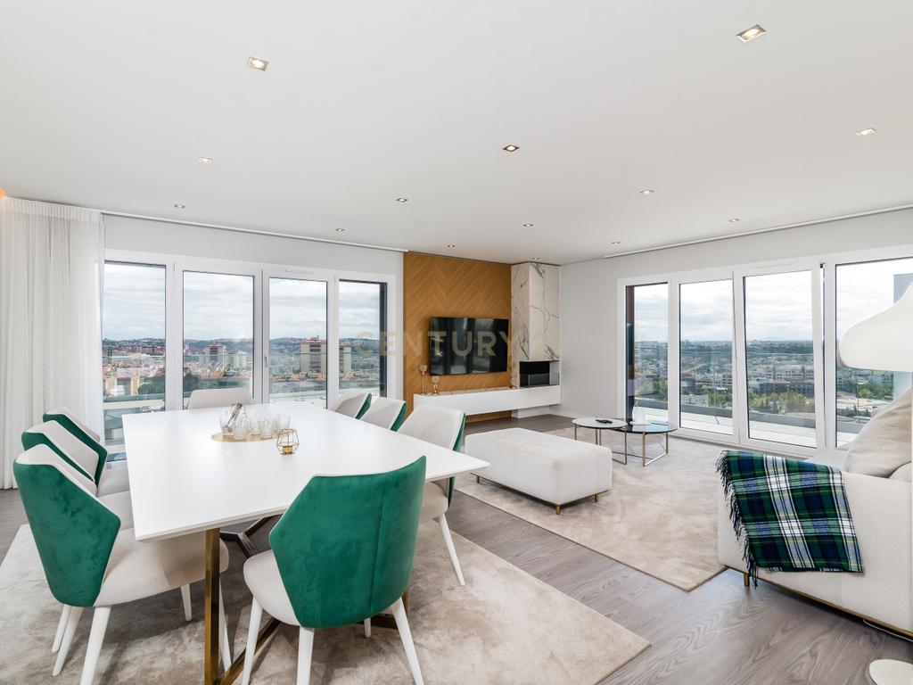 Luxuoso Apartamento T3 em Odivelas com Vista Panorâmica - Image 2