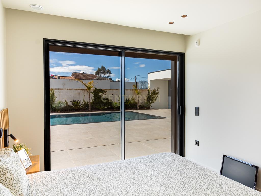 Moradia térrea T3+1 com piscina em Braga - Image 38