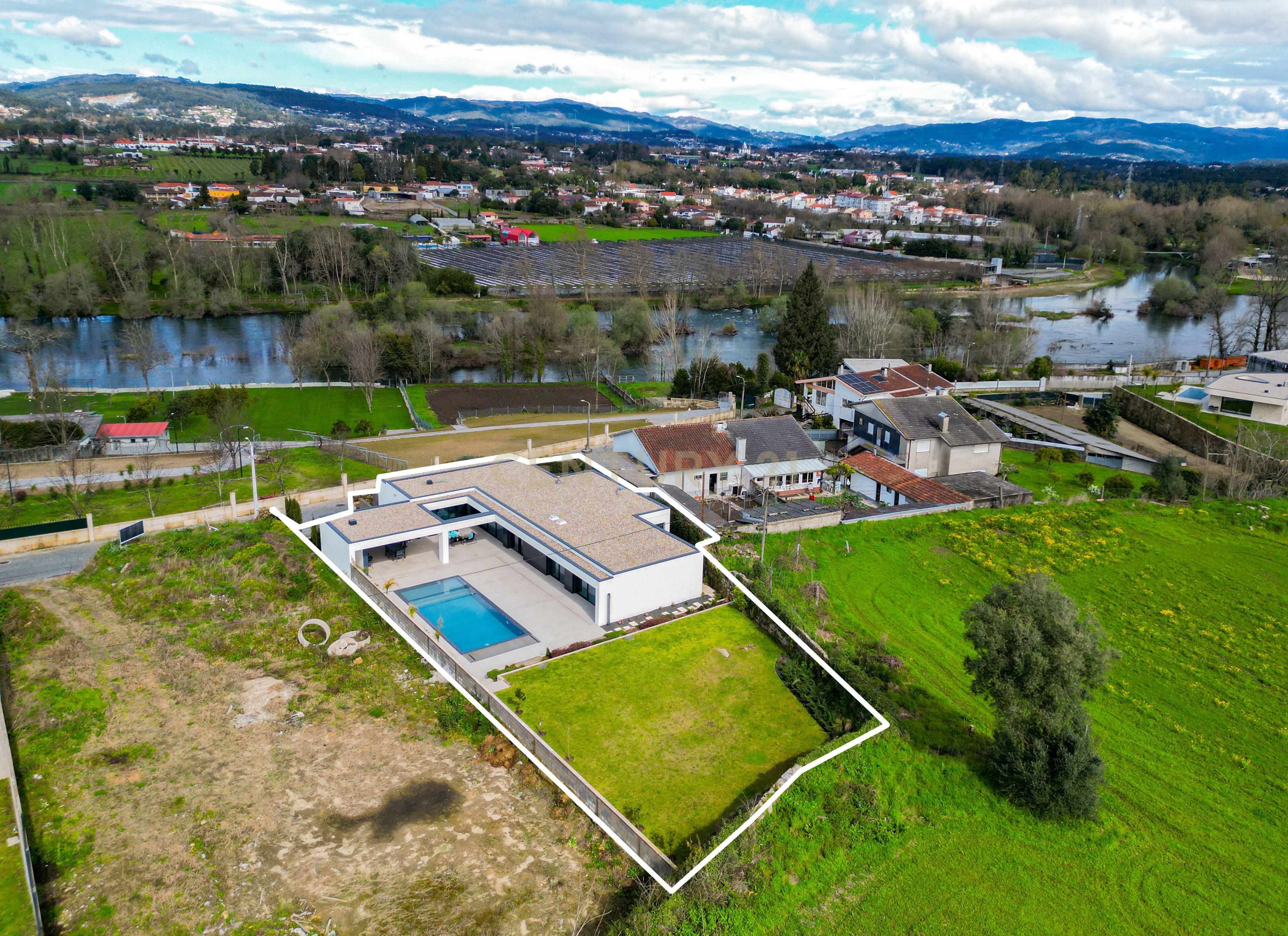 Moradia Térrea com piscina T3 + Escritório em Braga - Image 5