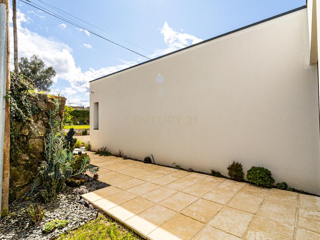 Moradia térrea T3+1 com piscina em Braga - Image 51