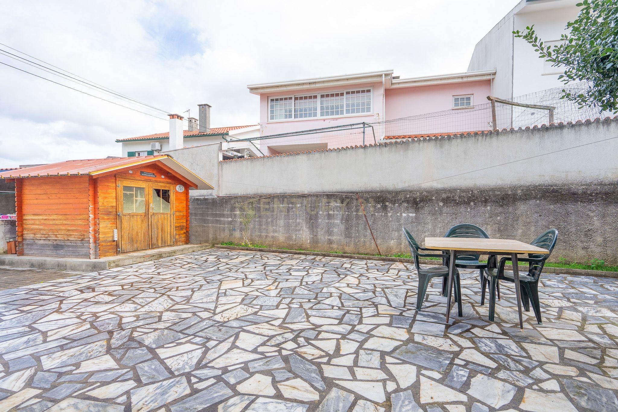 Moradia T3 com jardim e logradouro - Lousã em zona tranquila - Image 5