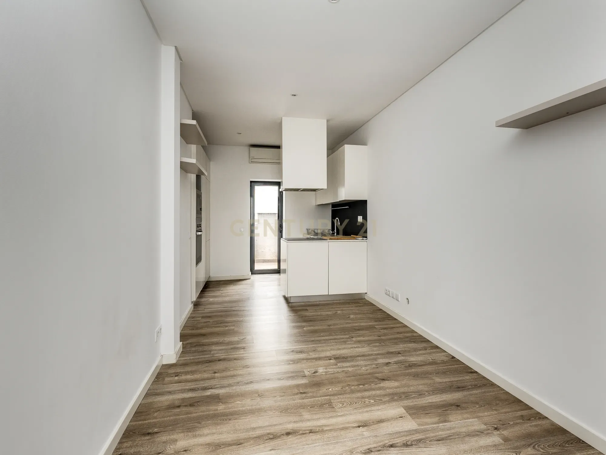 T1 NOVO | EQUIPADO | COM PATIO | CAMPO DE OURIQUE - Image 14