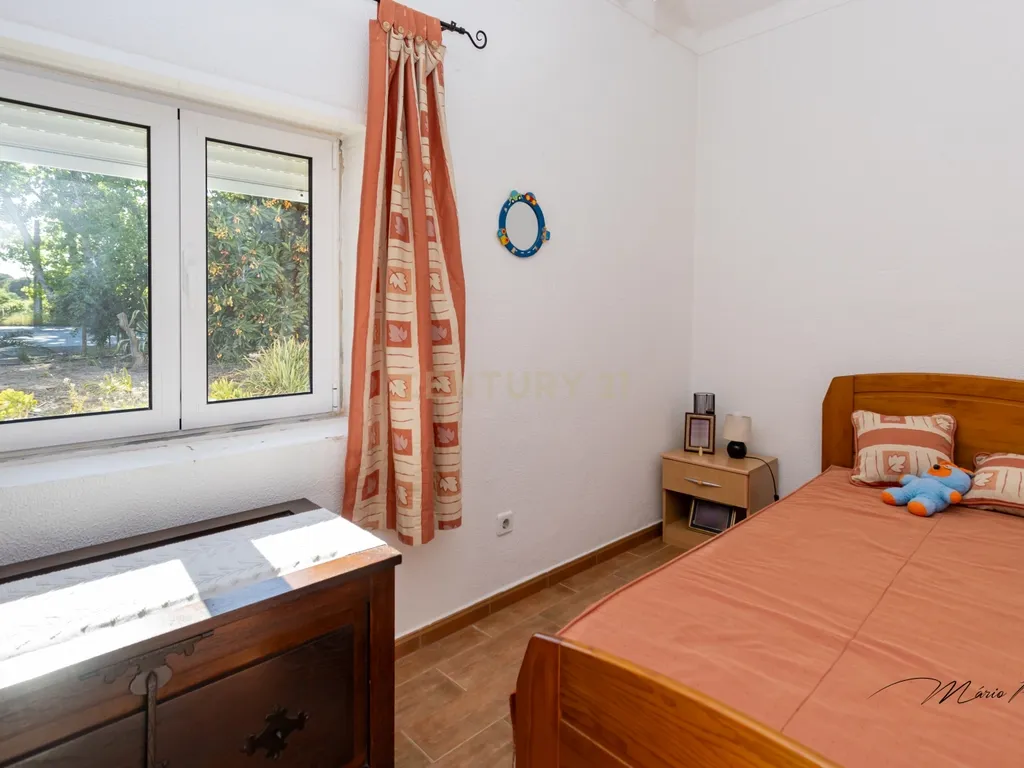 Quinta com Moradia T9 - Santo Isidro de Pegões - Montijo - Image 21