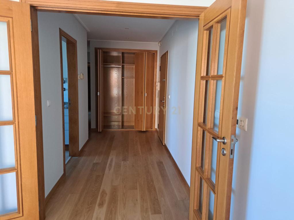 Apartamento T2 mobilado para Arrendar no Parque das Nações, Lisboa - Image 4