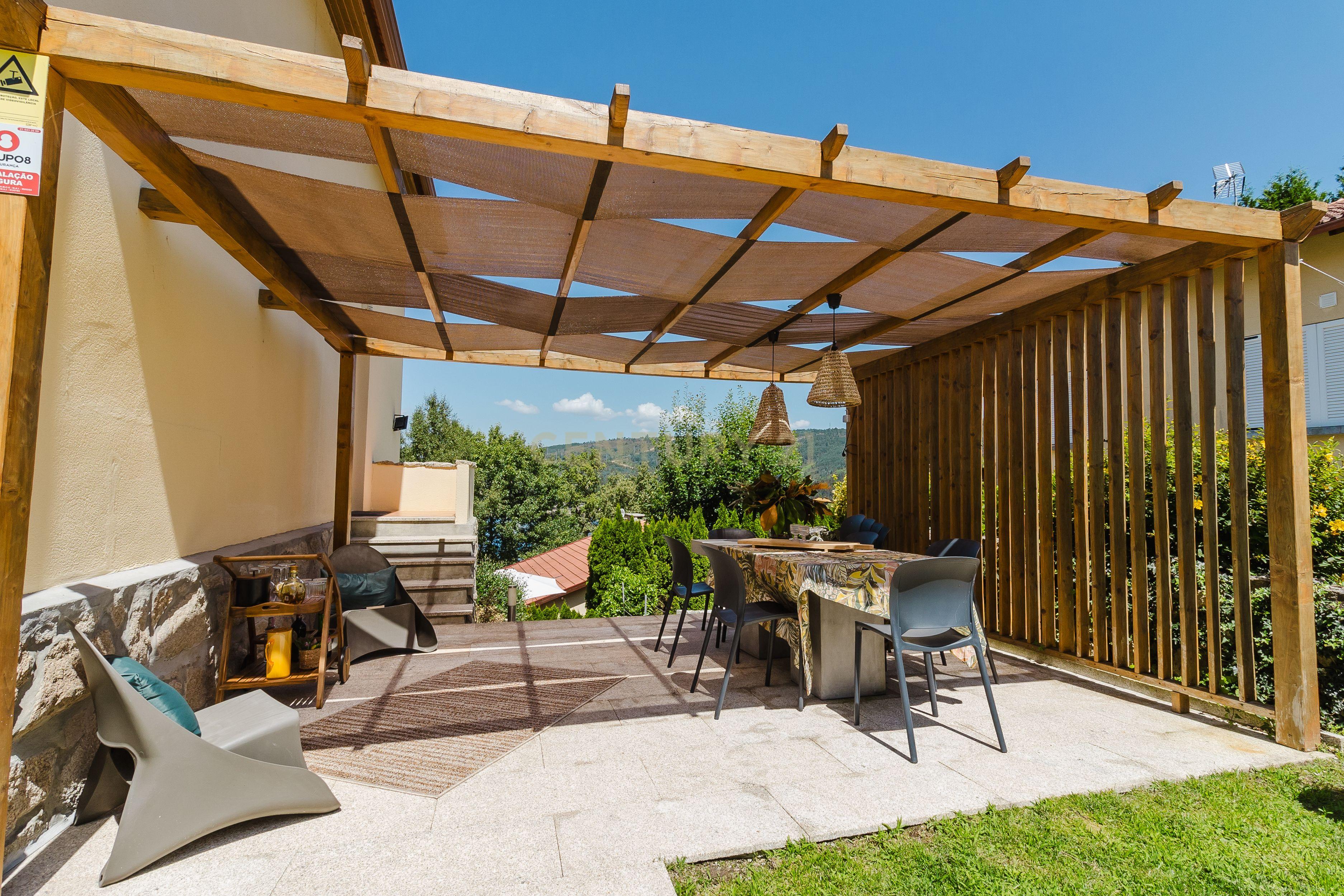 Casa Exuberante T4 com Piscina e Jacuzzi junto ao Rio na zona do Gerês - Image 20