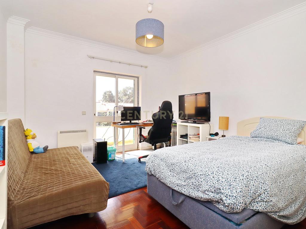 Moradia de Charme em zona residencial Prime, em Santo Amaro de Oeiras - Image 26