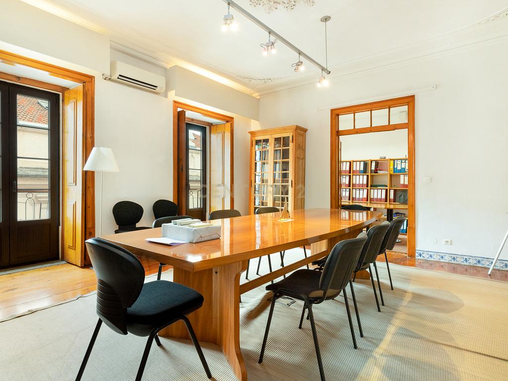 Andar em edifício pombalino, 300m2, Rua de São José (jto ao teatro Tivoli) - Image 18