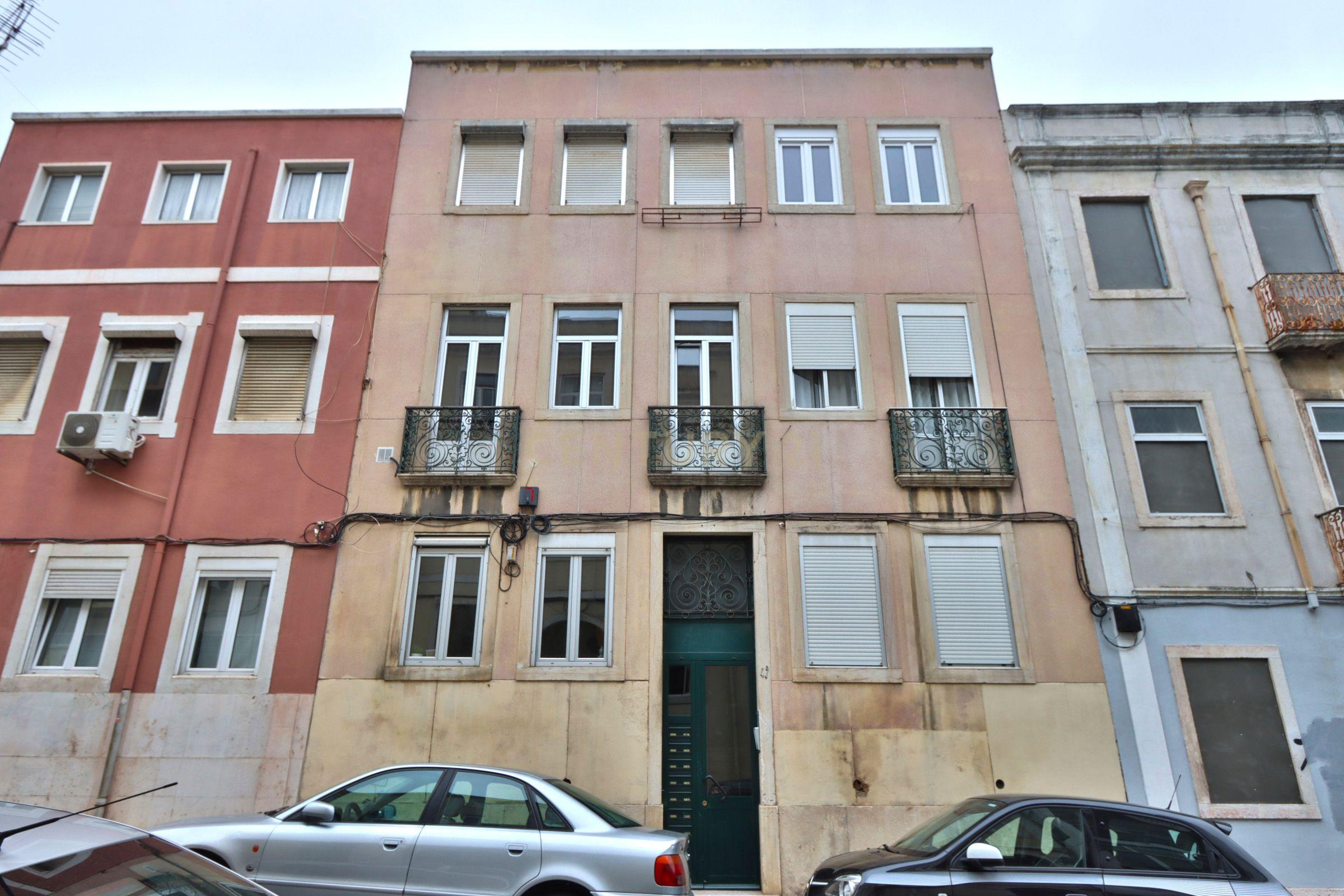 Apartamento T2 em Arroios com pequeno Terraço - Image 22