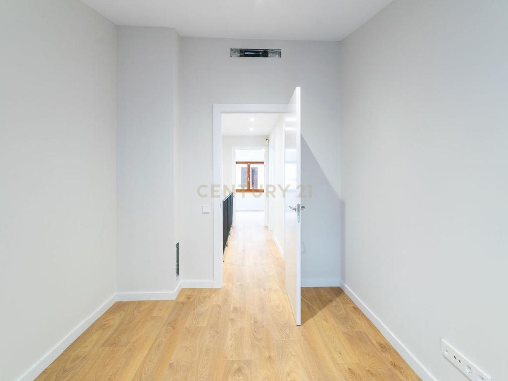 - Image 22