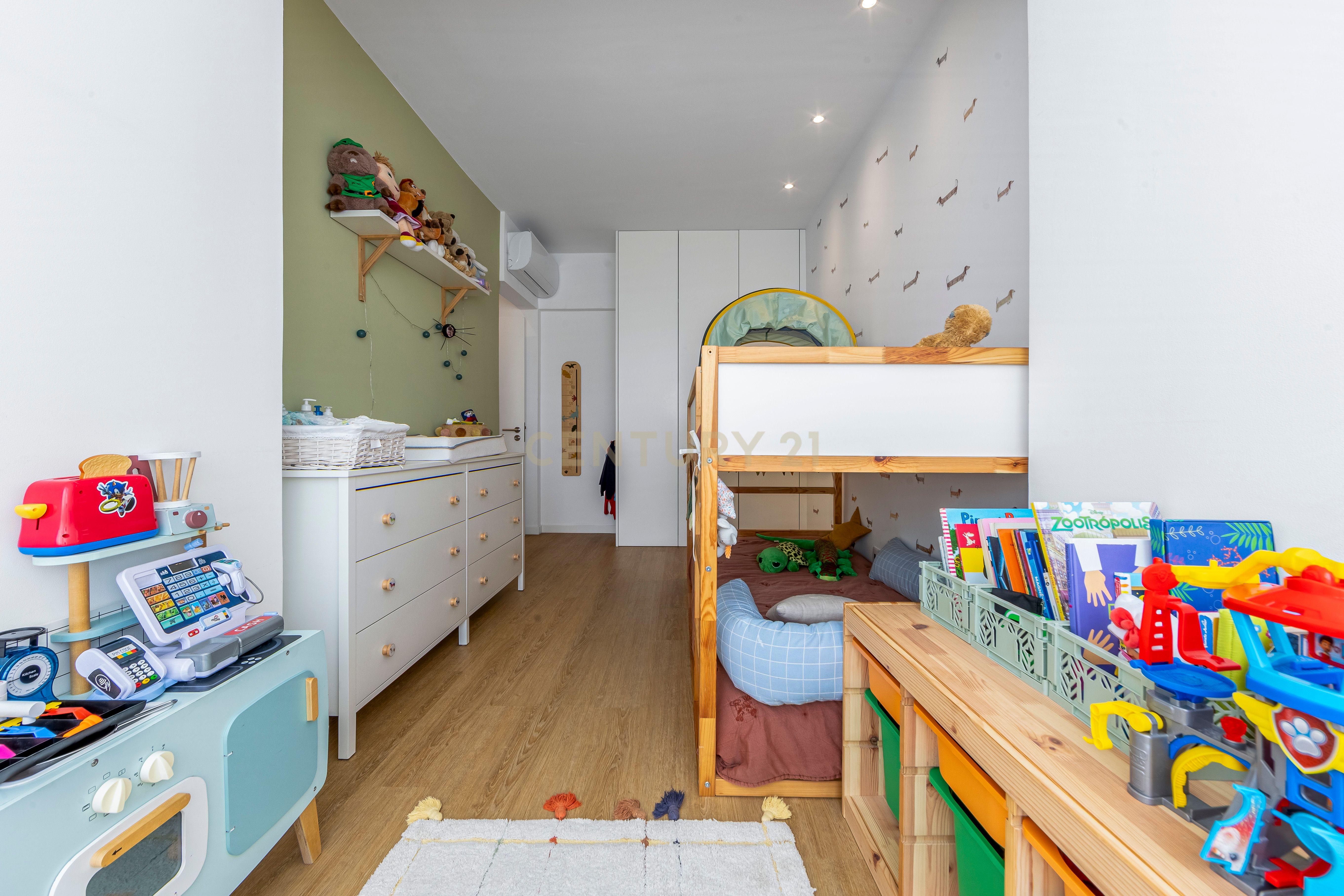 Fotografia 9 de Apartamento T3 Renovado com Terraço - Estrada de Benfica, Lisboa