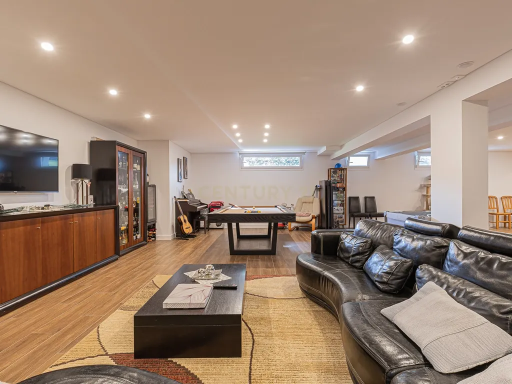 Moradia T4 de luxo, lote de gaveto 805m2, com cave e piscina. - Image 34