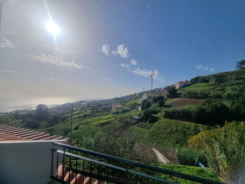 Moradia T3 Com Sótão Habitável e Vista Mar na Ponta do Sol - Image 8