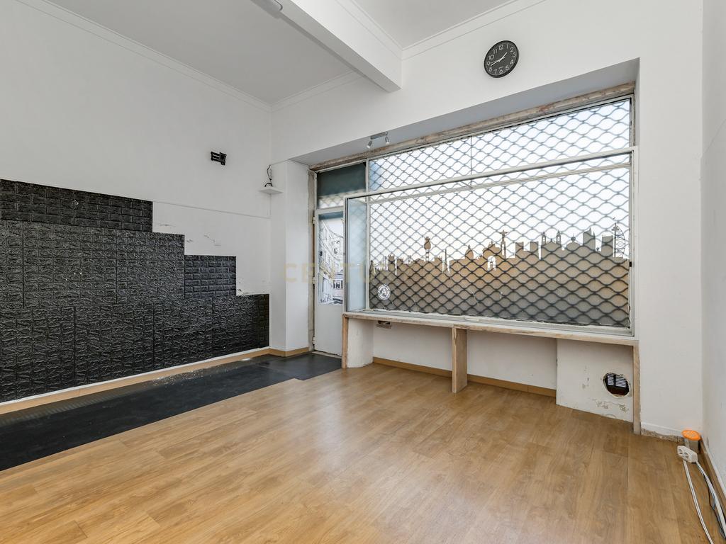 Loja no Lumiar, na Calçada de Carriche com 60 m2 num só piso - Image 3