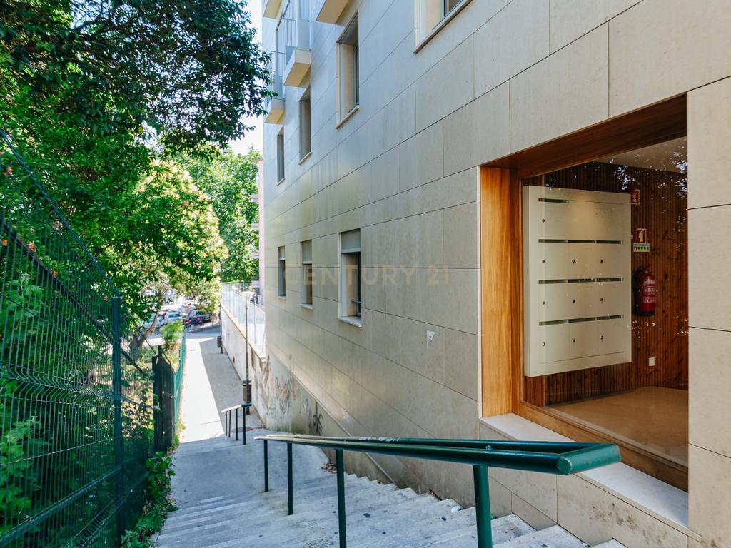 Apartamento T2 Novo a estrear em Areeiro - Image 28