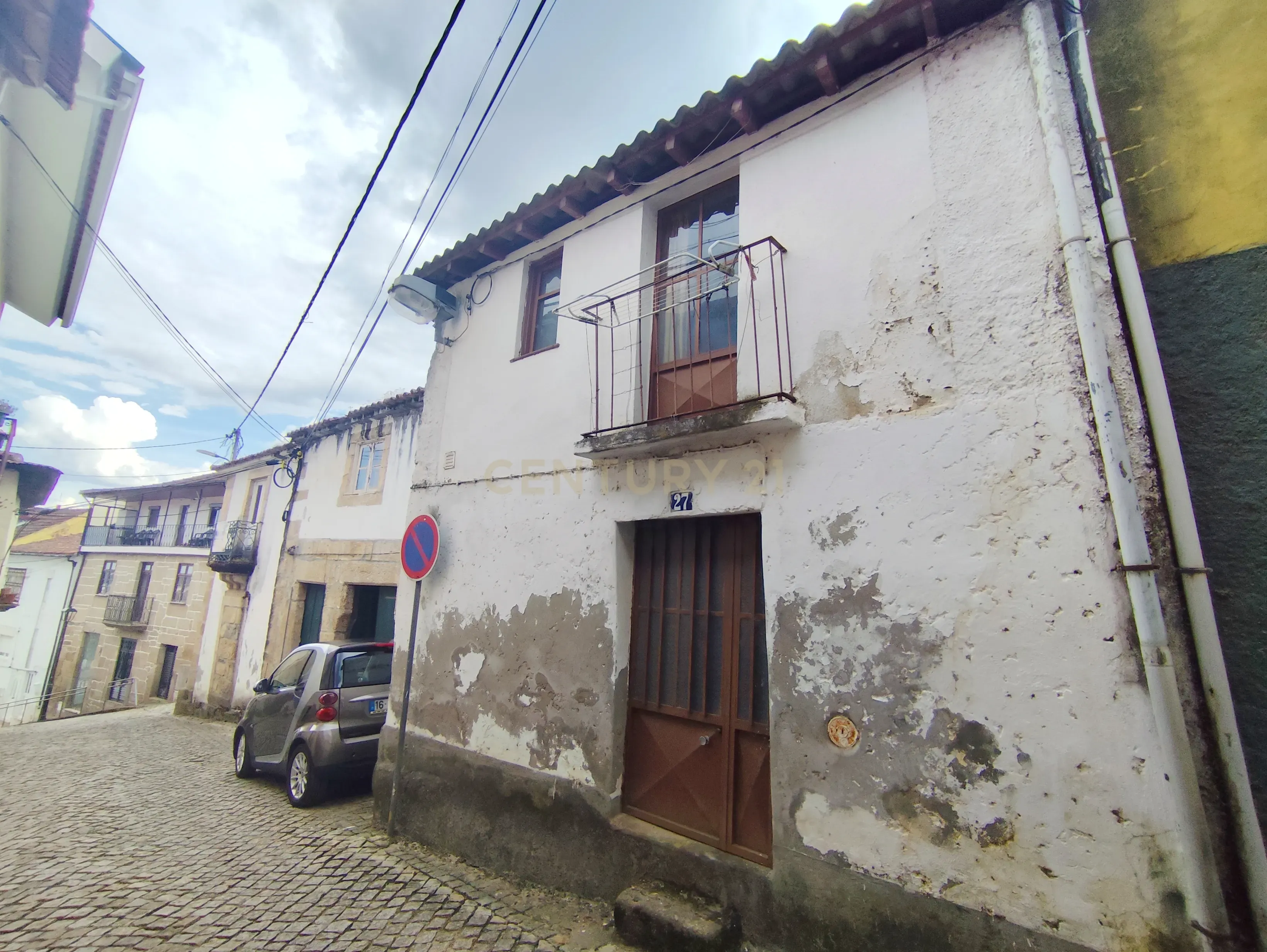 Fotografia 3 de Edifício para Recuperação no Centro de Murça com Vista para a Icónica Porca de Murça