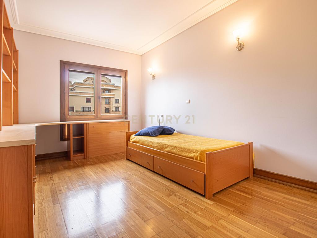 Apartamento T4 no Real Forte c/ 2 Box - Image 23