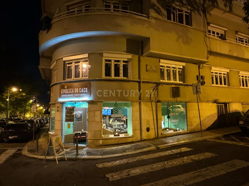 Trespasse Espaço Comercial Restaurante Hamburgueria, no Centro de Lisboa - Image 5