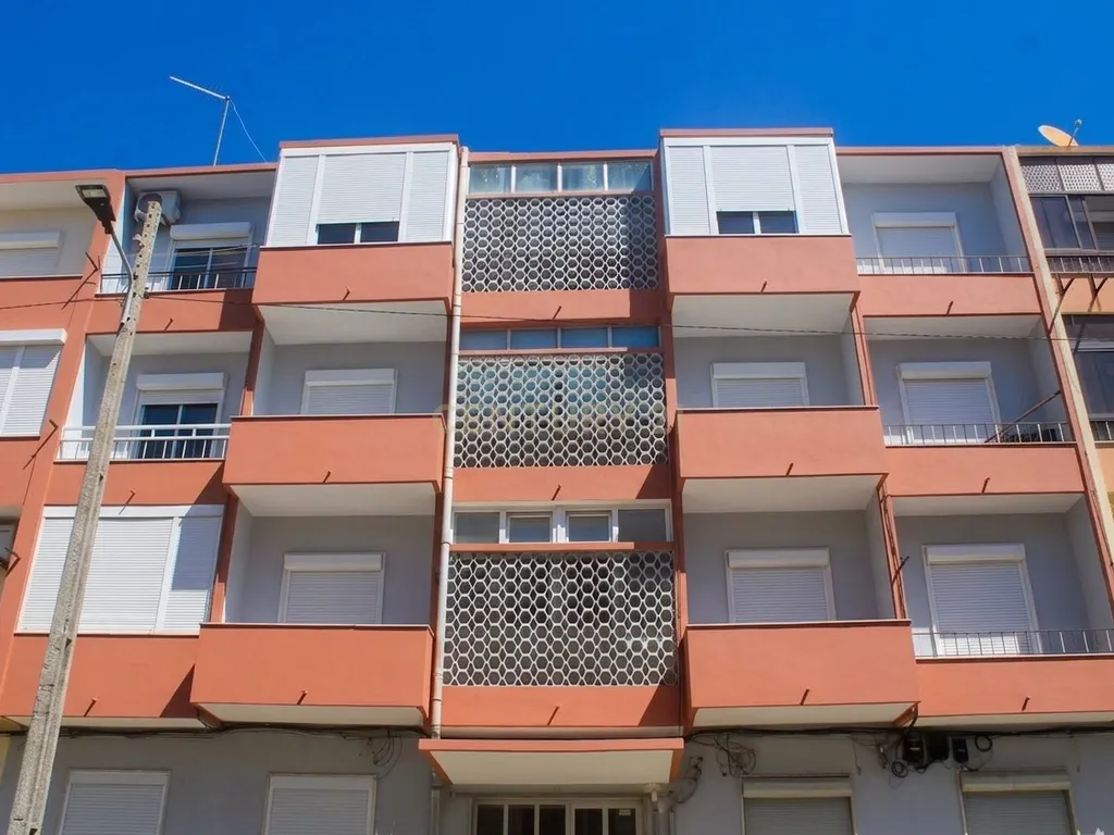 Apartamento T1 com Varandas em Barreiro, Setúbal - Image 18