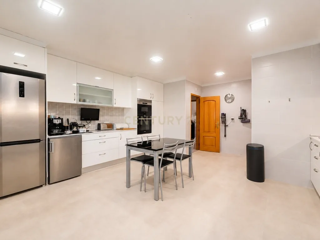 Apartamento T4 | Massamá - Image 12
