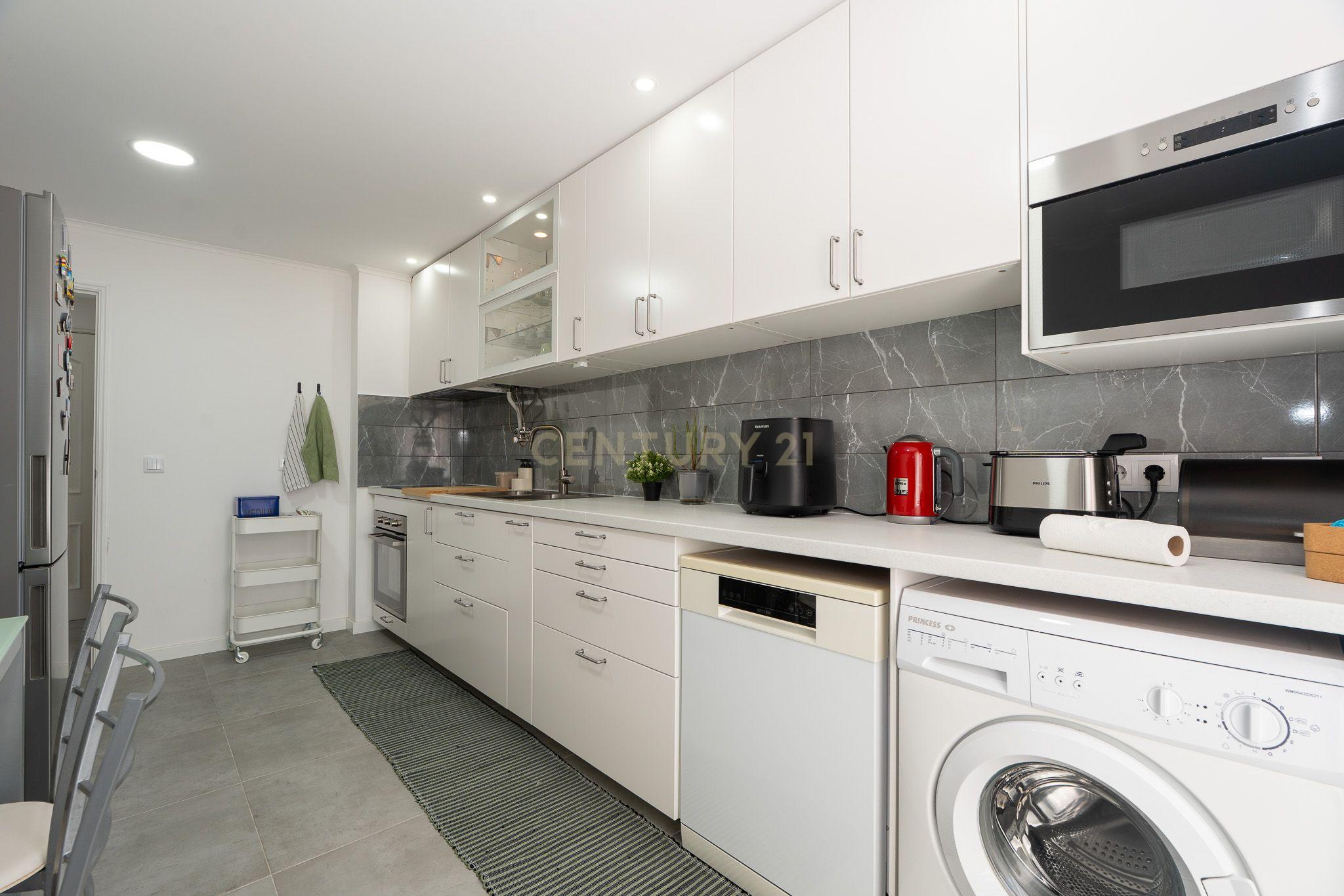 Fotografia 11 de ** ESPECTACULAR APARTAMENTO T2 REMODELADO EM ALHOS VEDROS **