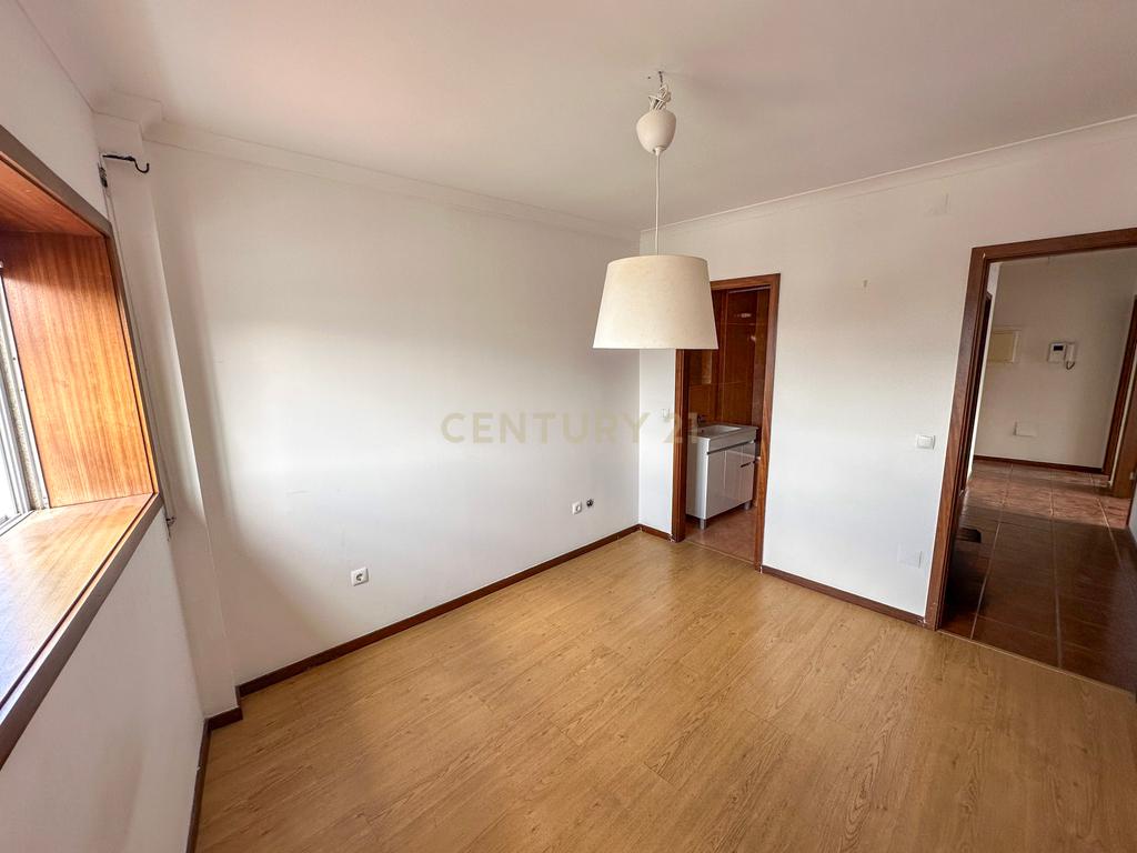 T2 ultimo piso junto ao centro- paredes - Image 31