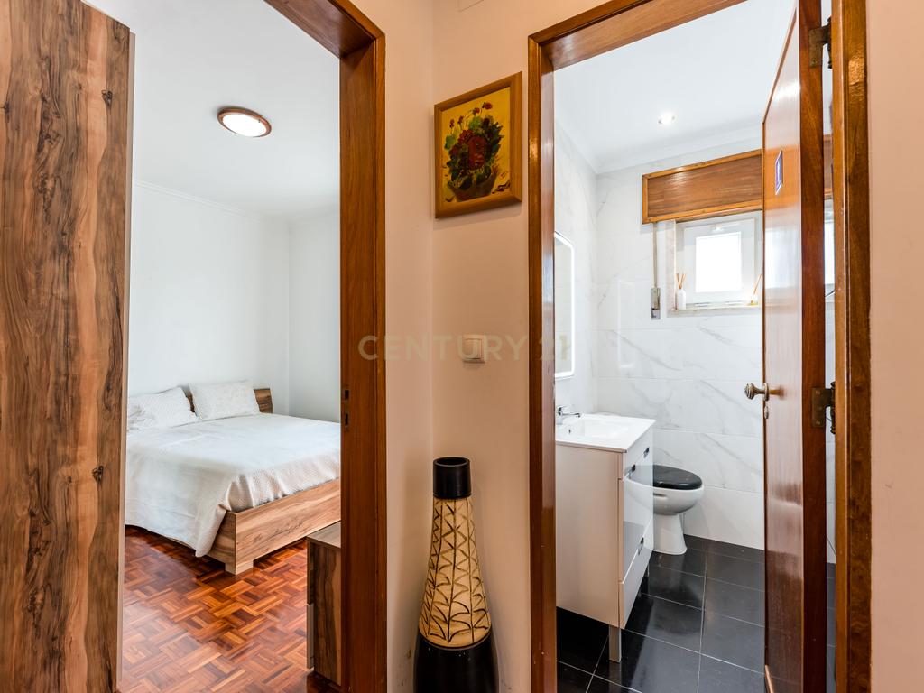 Apartamento Renovado T3 na Amadora - Image 16