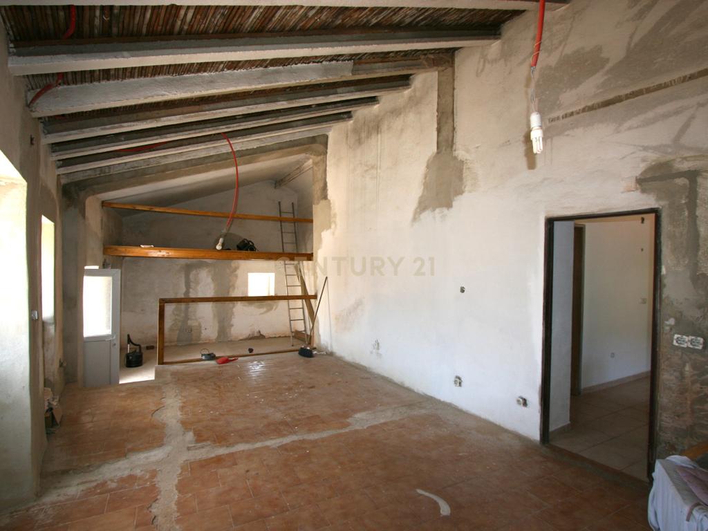 Quinta tradicional com moradia, garagem e vários anexos em terreno de 2020 m2, Zebro de Baixo, Silves - Image 2