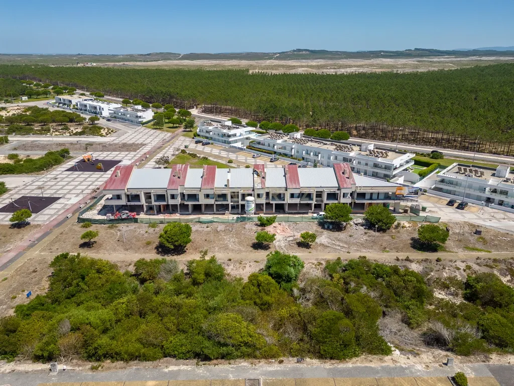 Excelente Apartamento T2 NOVO na Praia da Pedra do Ouro - Image 18