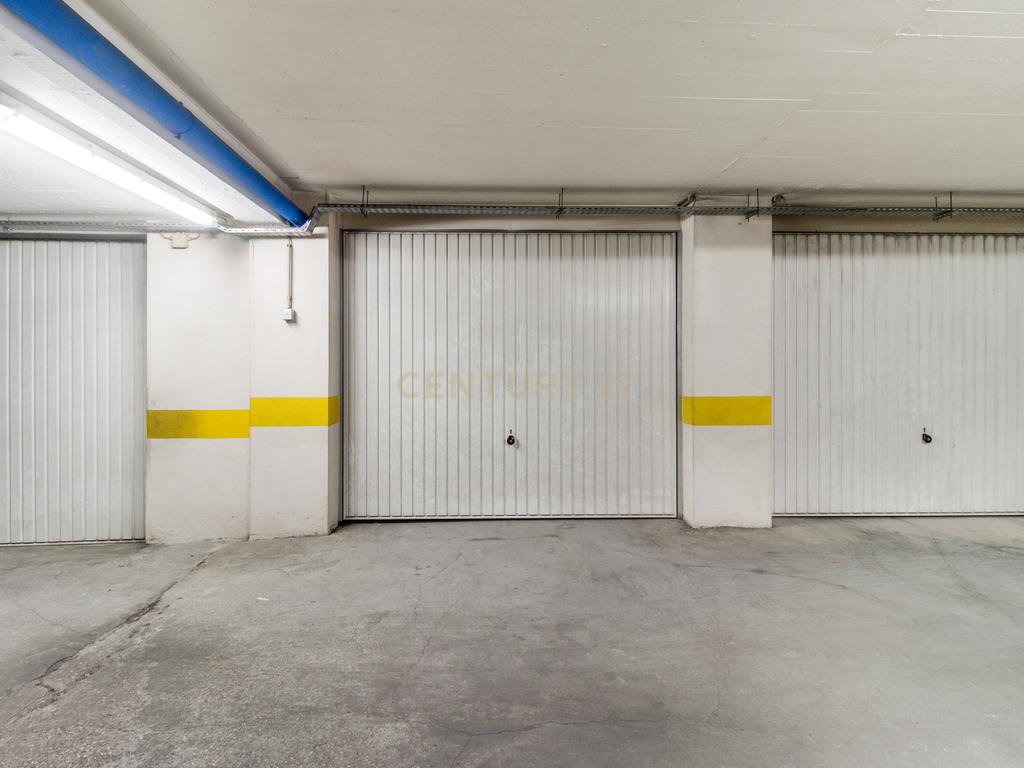 Apartamento T3 com Terraço e Acessibilidade em Amadora - Image 8