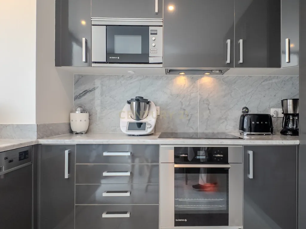 Apartamento T3 com Terraço, Varanda, Garagem | Último andar em Paranhos, Porto - Image 27
