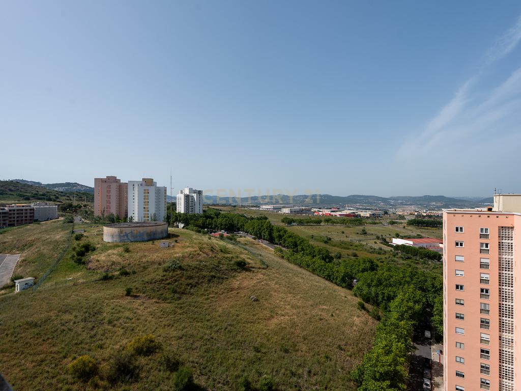 🏚️ ÓTIMO APARTAMENTO T3 - Santo António dos Cavaleiros - Image 23