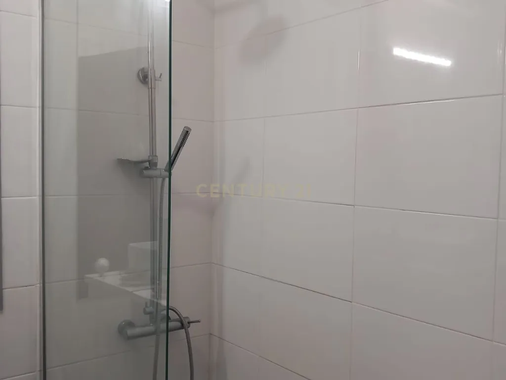 Apartamento T4 no Centro de Alverca do Ribatejo - Image 14