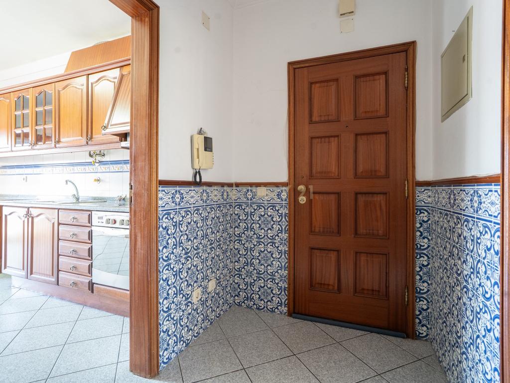 Apartamento T2+1 - C/ terraço - Image 20