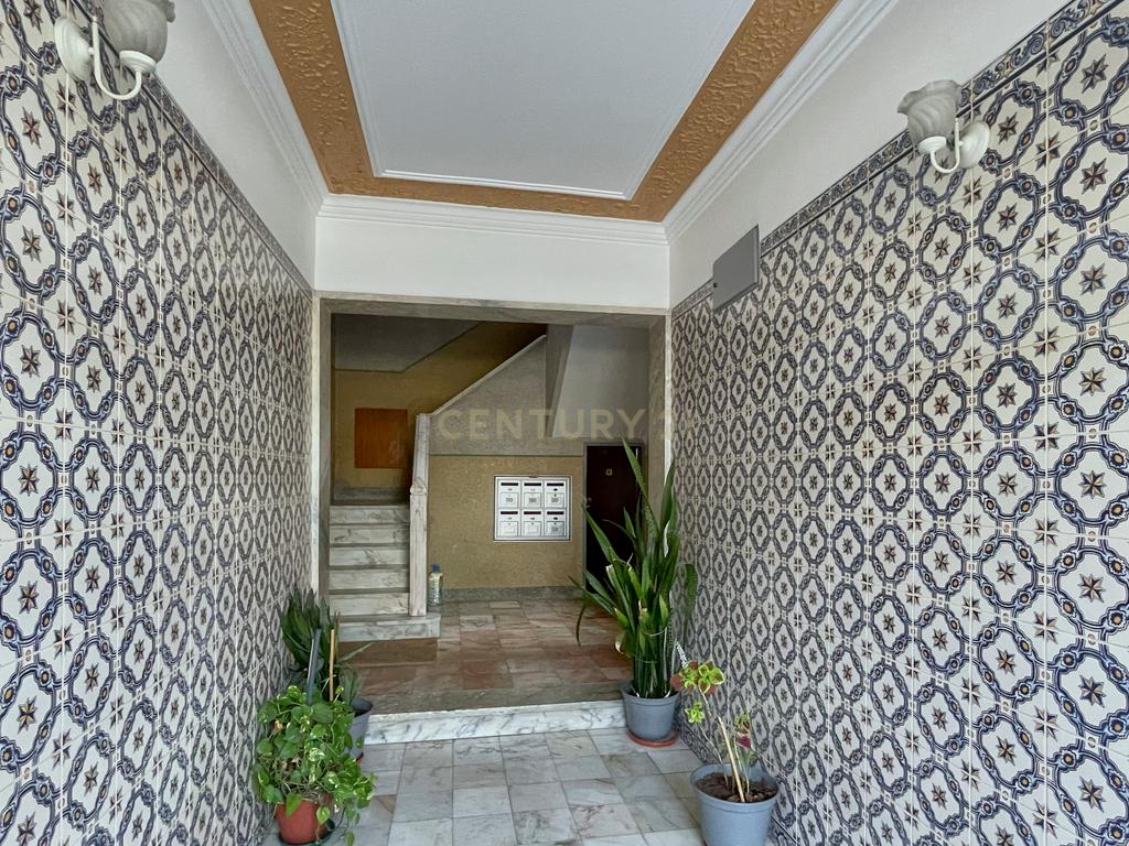 T2 para Arrendamento em Corroios – Conforto, Modernidade e Localização Privilegiada - Image 4