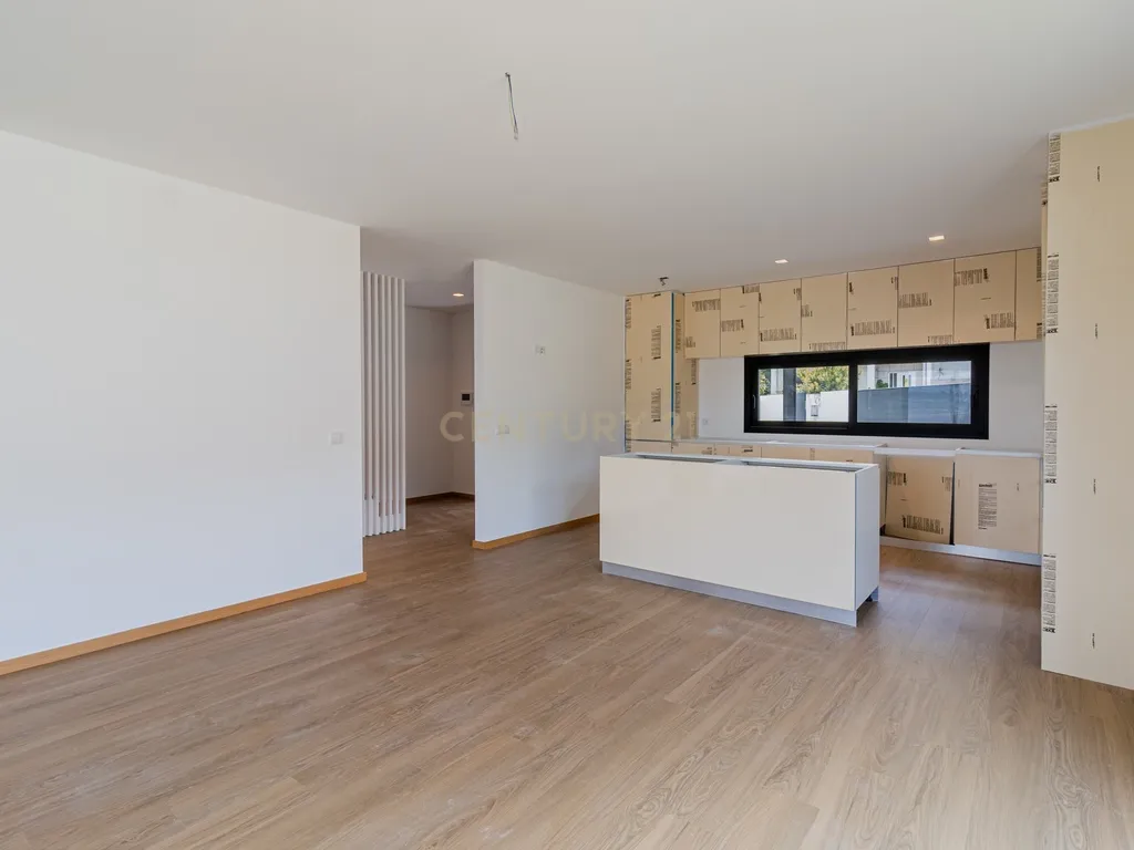 Moradia Gaveto T3 + Escritório | Luxo, Conforto e Vista Incrível – Póvoa de Lanhoso - Image 14