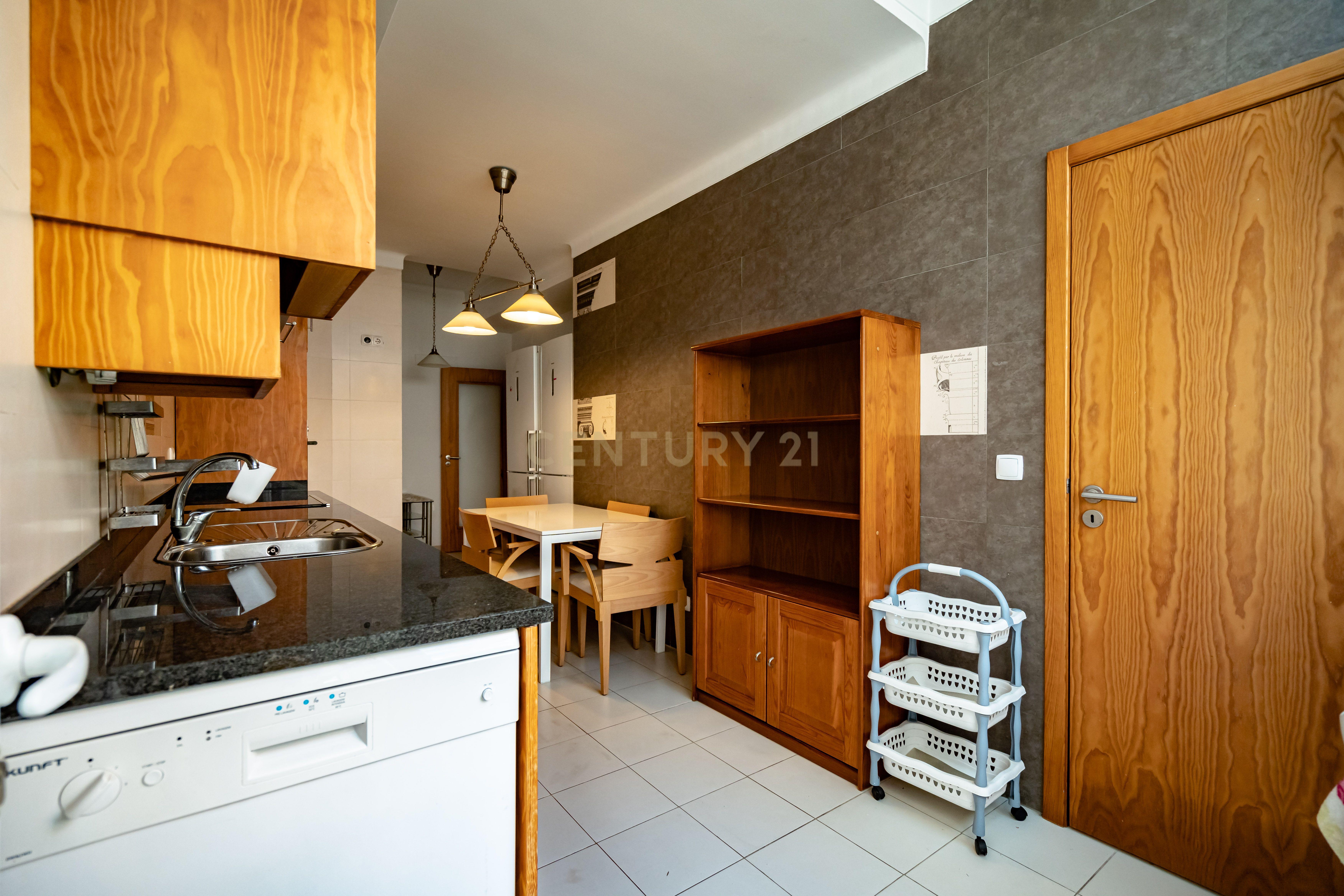 Fotografia 7 de Excelente apartamento T3, com garagem, em Celas, Coimbra