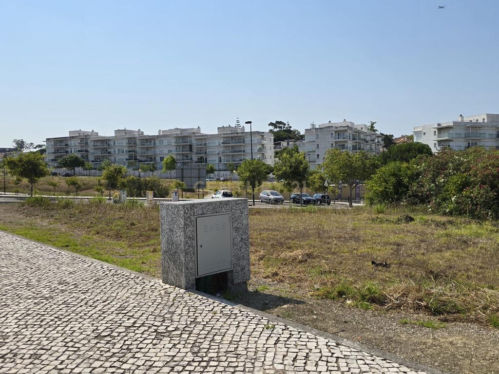710 m² de Exclusividade num Novo Condomínio na Aldeia dos Capuchos. - Image 27