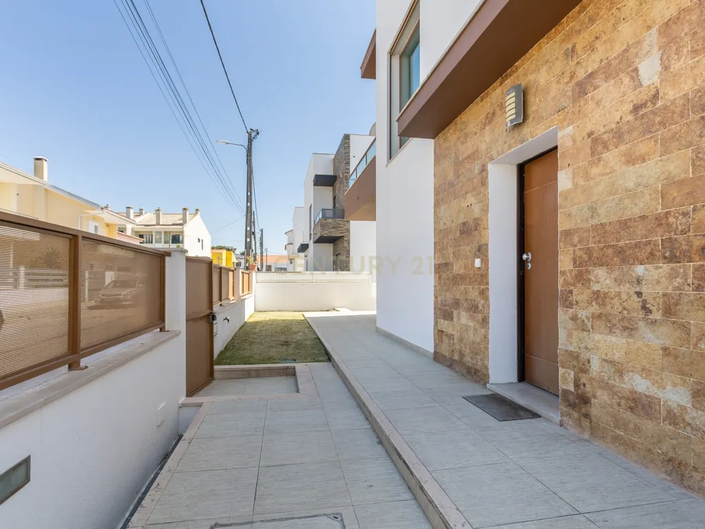 Moradia isolada em excelente estado T3 Quinta de Valadares, Marisol - Image 7