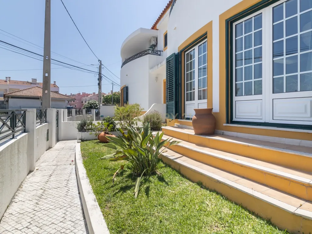 Moradia duplex de 5 assoalhadas com cave em Azeitão - Image 53