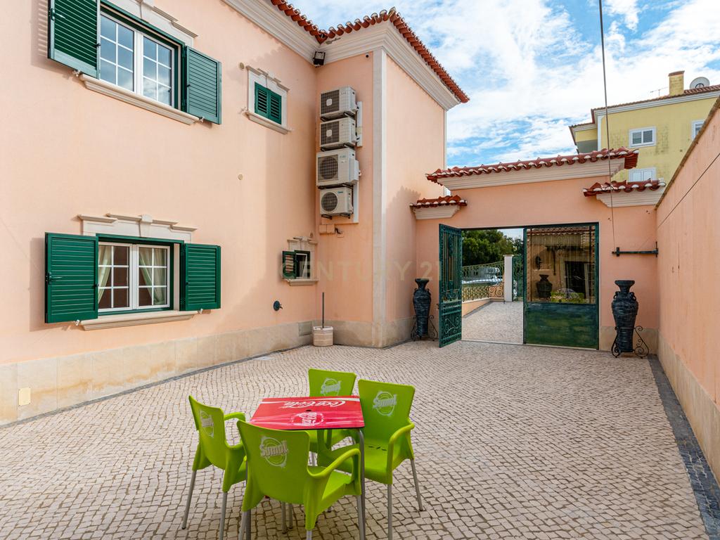 MORADIA T4 - SANTARÉM - Conforto, Elegância e Funcionalidade - Image 52