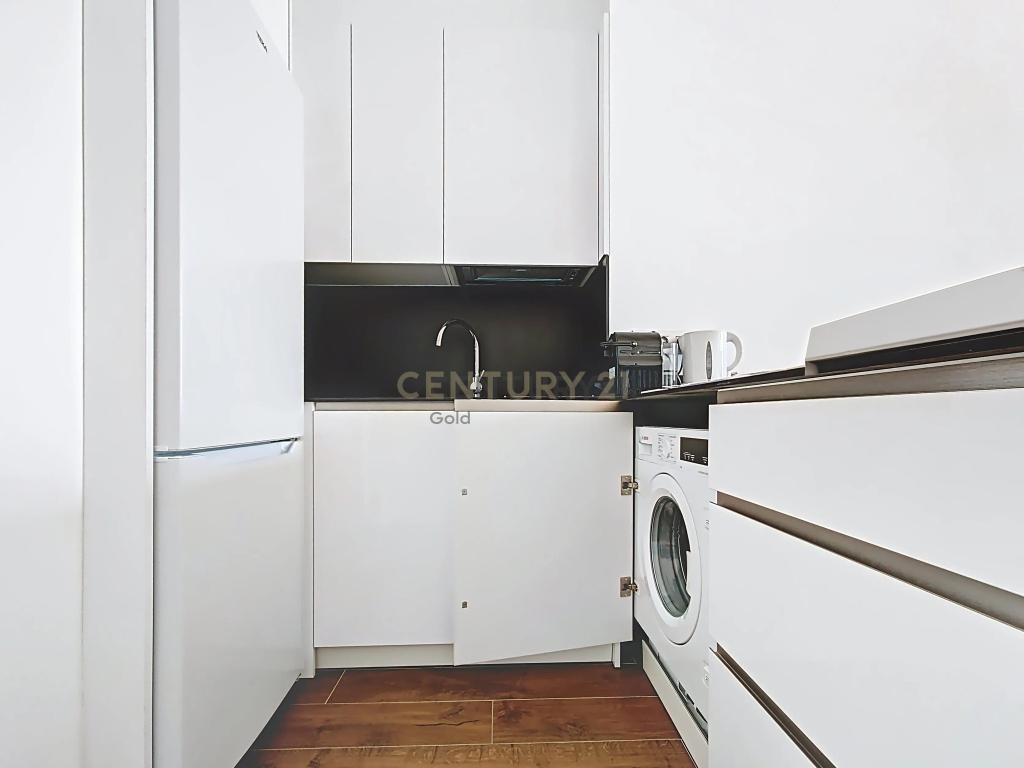  - Image 3