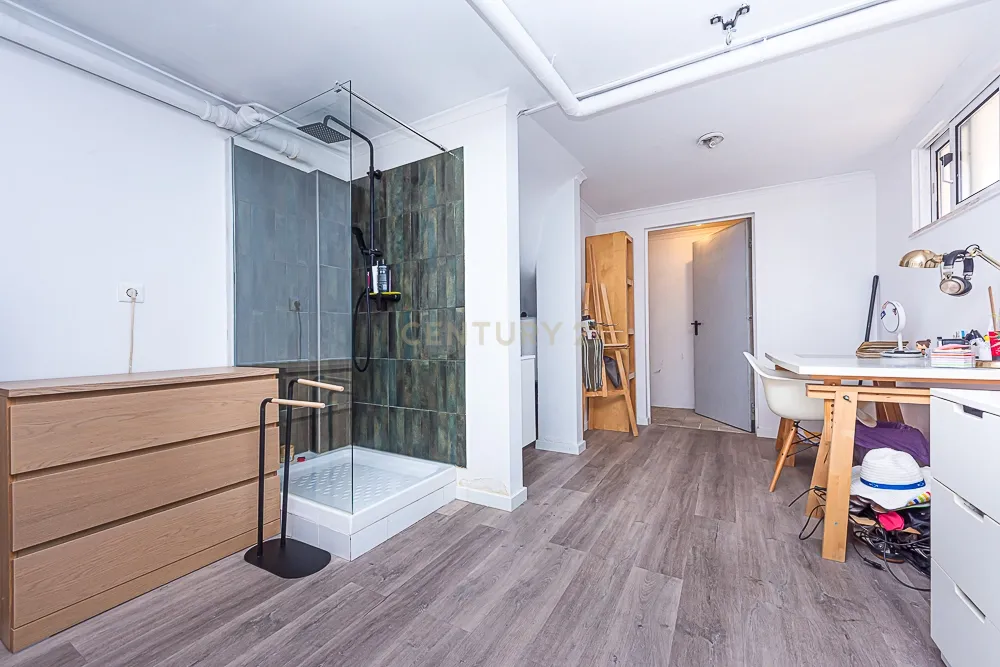 Moradia T3+1 com Garagem em Cabanas - Image 26