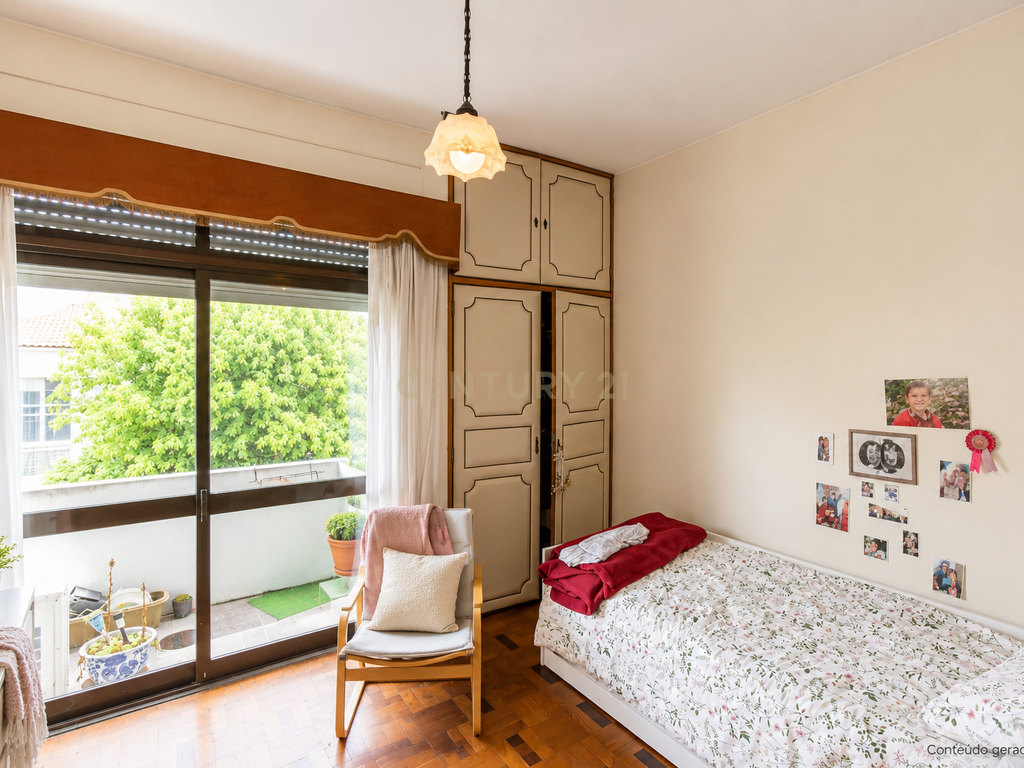 T2+1 com varanda e excelente localização junto à Quinta do Covelo | Paranhos - Image 11
