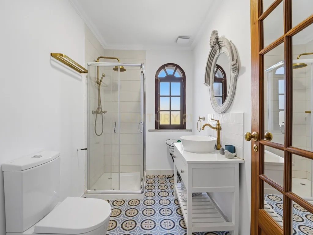 Quinta de Charme em Palmela – Renovada, Espaçosa e Pronta a Viver - Image 22