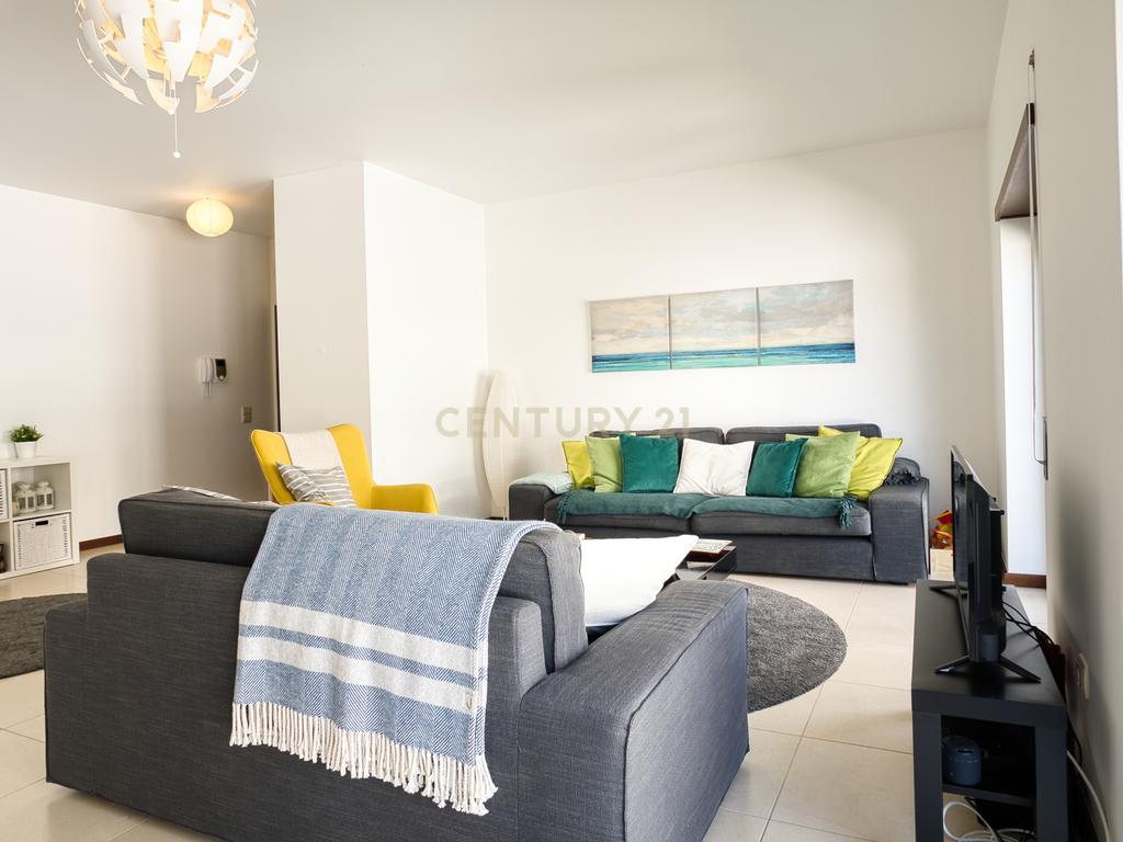 Apartamento T2 em Condomínio Fechado com Piscina e Jardins – Pederneira, Nazaré - Image 6